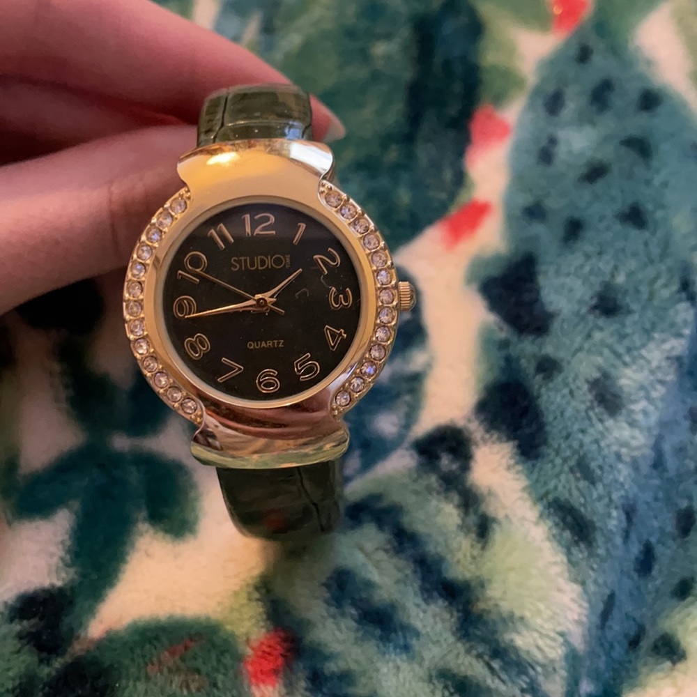 Watch - Picture 5 of 7